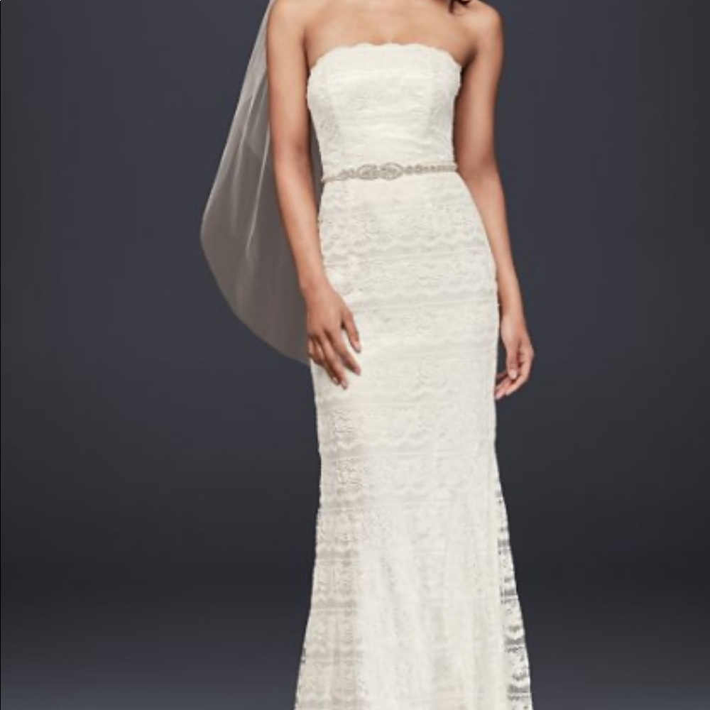 David’s Bridal ivory lace wedding gown size 10